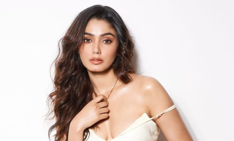 Sana Makbul