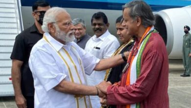 ShashiTharoor