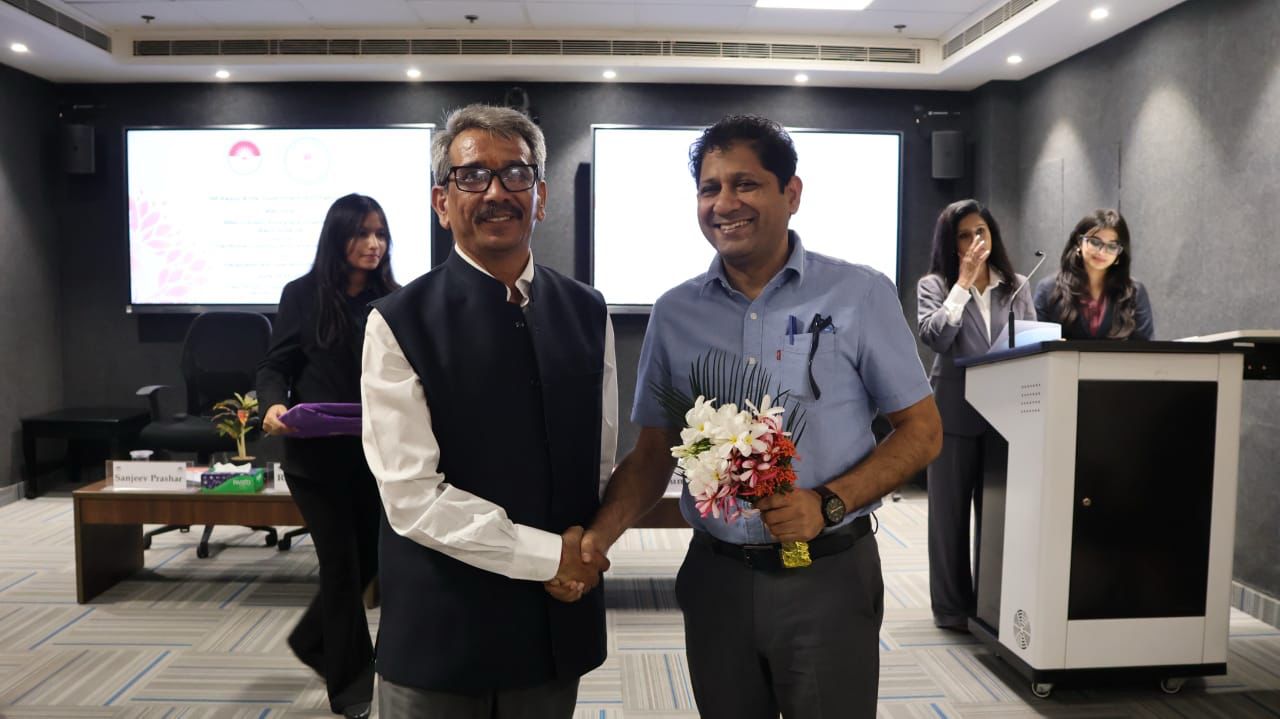 CG News:-सरकारी नौकरी नहीं, अब मिलेगा 'सुशासन का MBA'!